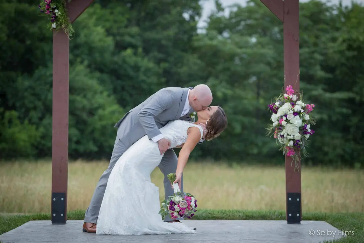 bride-and-groom-kissing