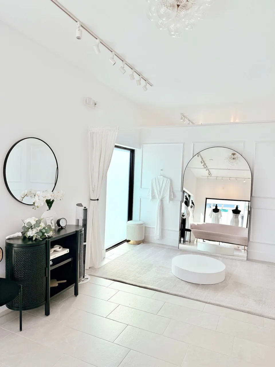 A private styling suite at Savvy Bridal