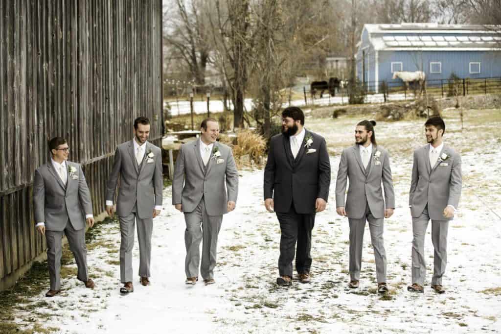 groom with-groomsmen