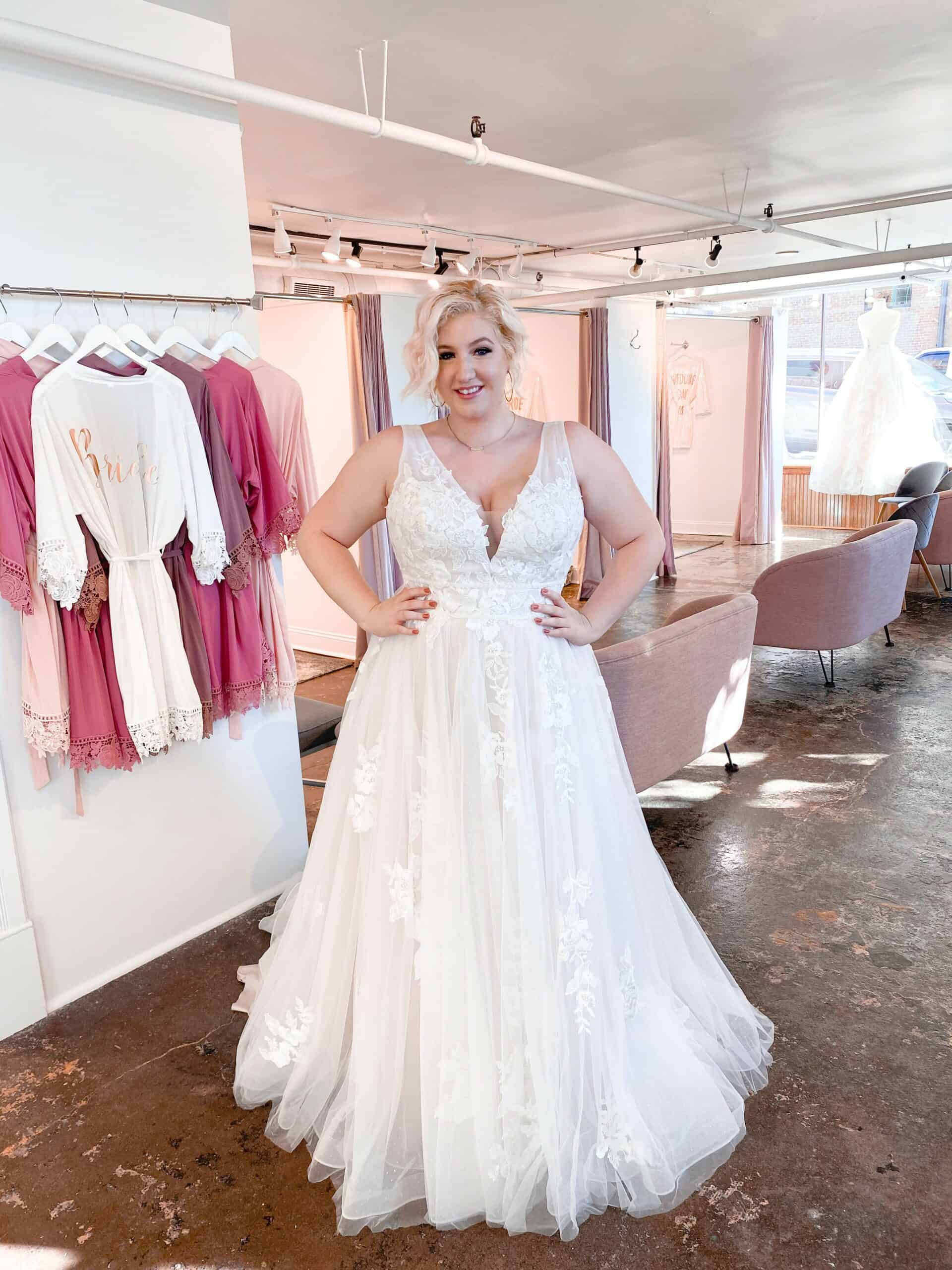 Plus size outlet wedding clothing