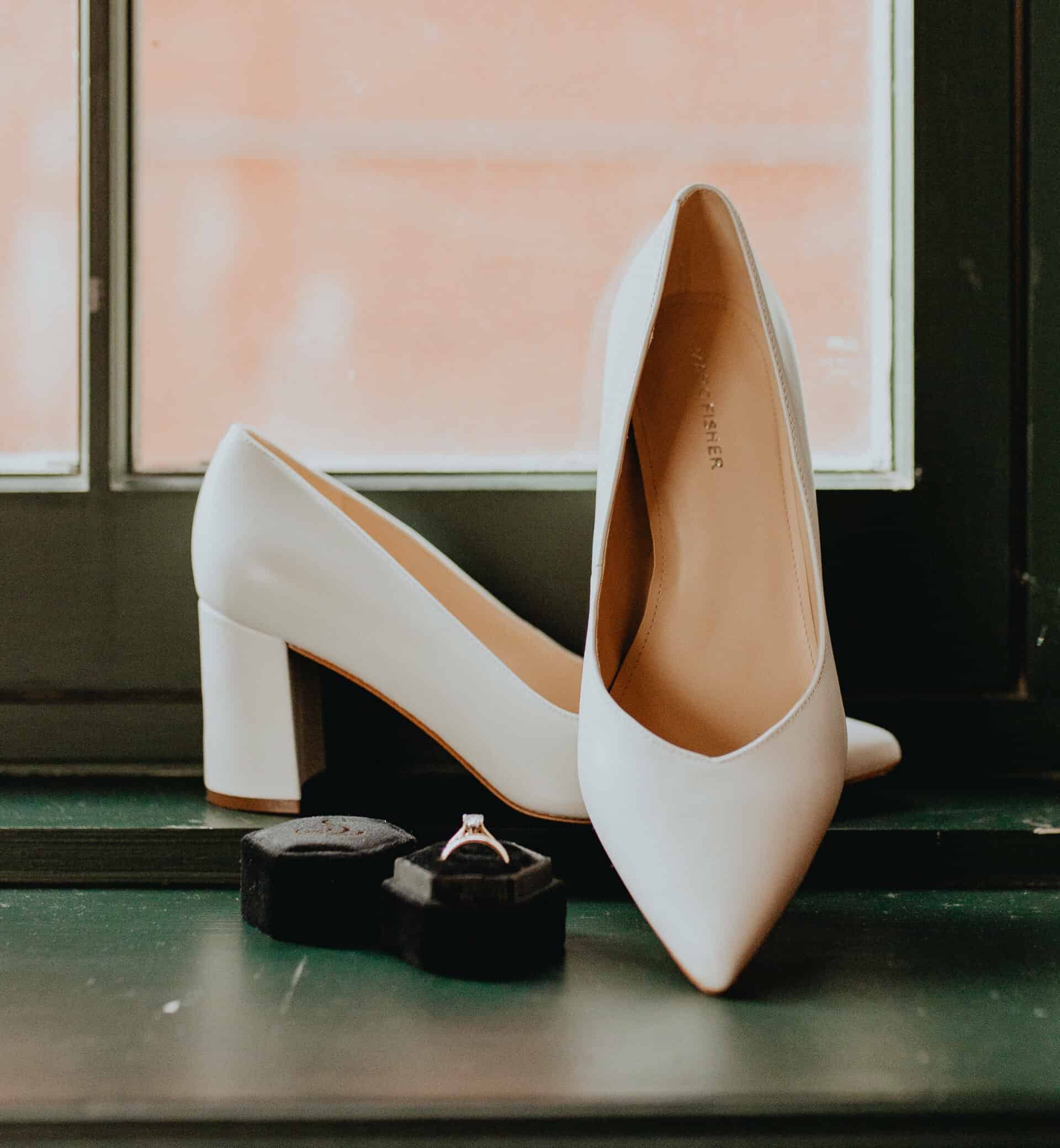 Overholdelse af PEF kop Wedding Shoes 101 - Savvy Bridal