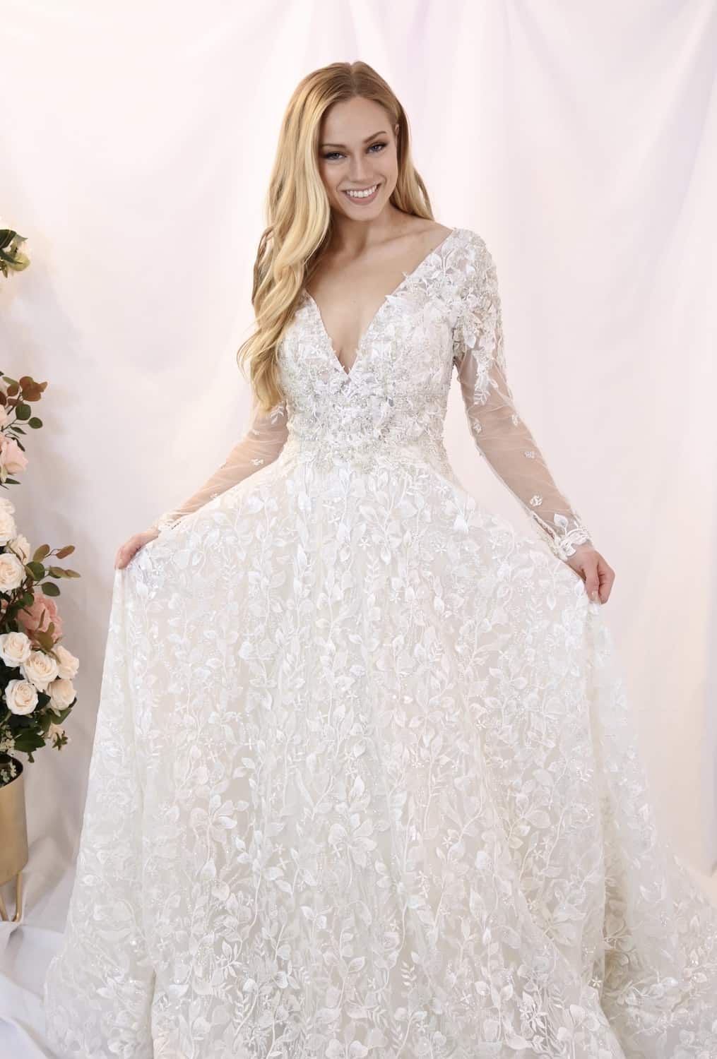 Savvy fBridal Royal Elegant Lace Long Sleeve Ballgown Wedding Dress - Bendela