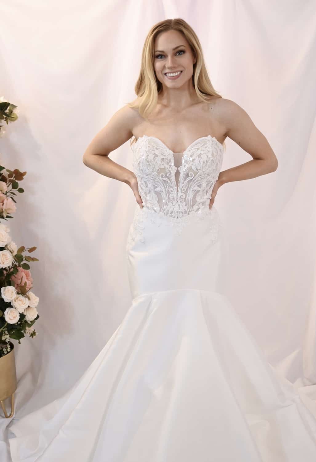 Savvy Bridal fitted satin romantic lace Fitted Wedding Mermaid Dress - L591