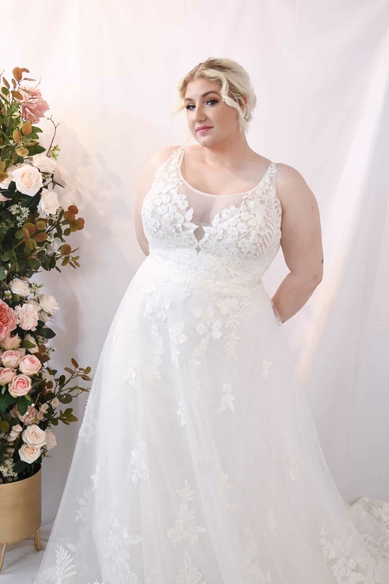 Savvy Bridal Curvy Subtle Detail Romantic Lace A-Line Skirt Wedding Dress - Catalina