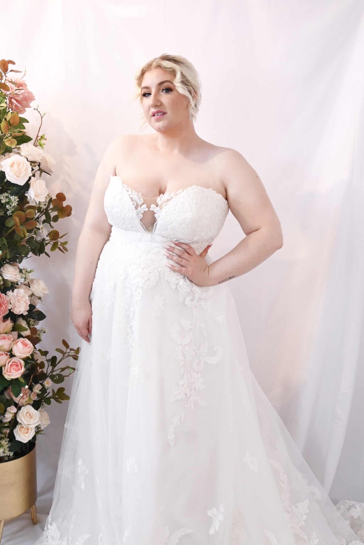 Strapless A-Line Romantic Lace A-Line skirt wedding dress - Arya