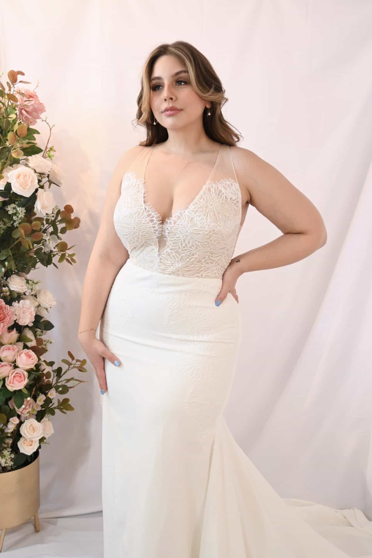 Savvy Bridal Curvy Detailed Bohemian Lace Fitted Wedding Dress - Eliza