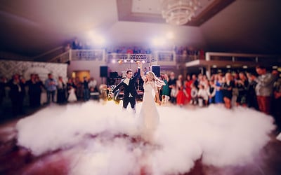 7 Tips For Dancing In Your Wedding Dress