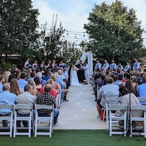 KC Wedding Venue: Magnolia Venue and Urban Garden