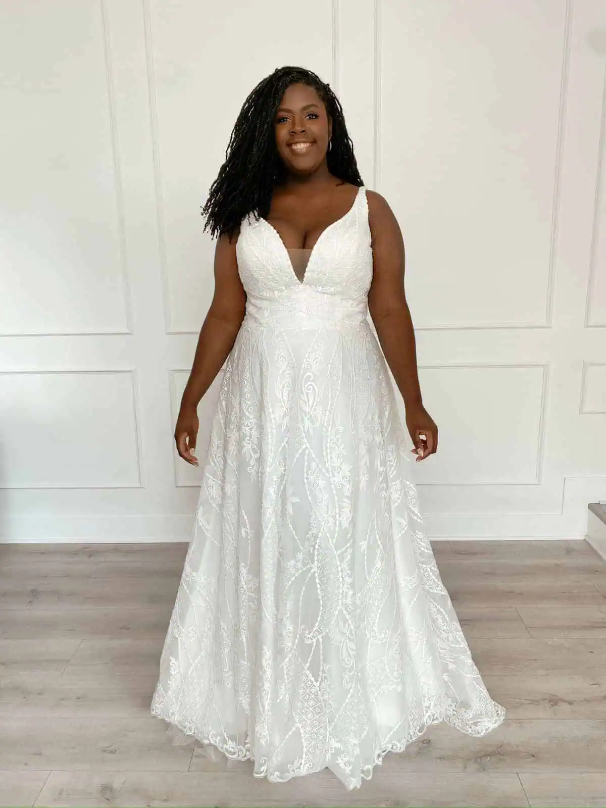 empire line plus size wedding dress Appliques Bridal Gowns for Women Ball Gown A-Line V-Neck Long Sleeves Floor-Length Tulle Formal Dresses, Ivory or vow renewals Latest Long Sleeve Empire Lace