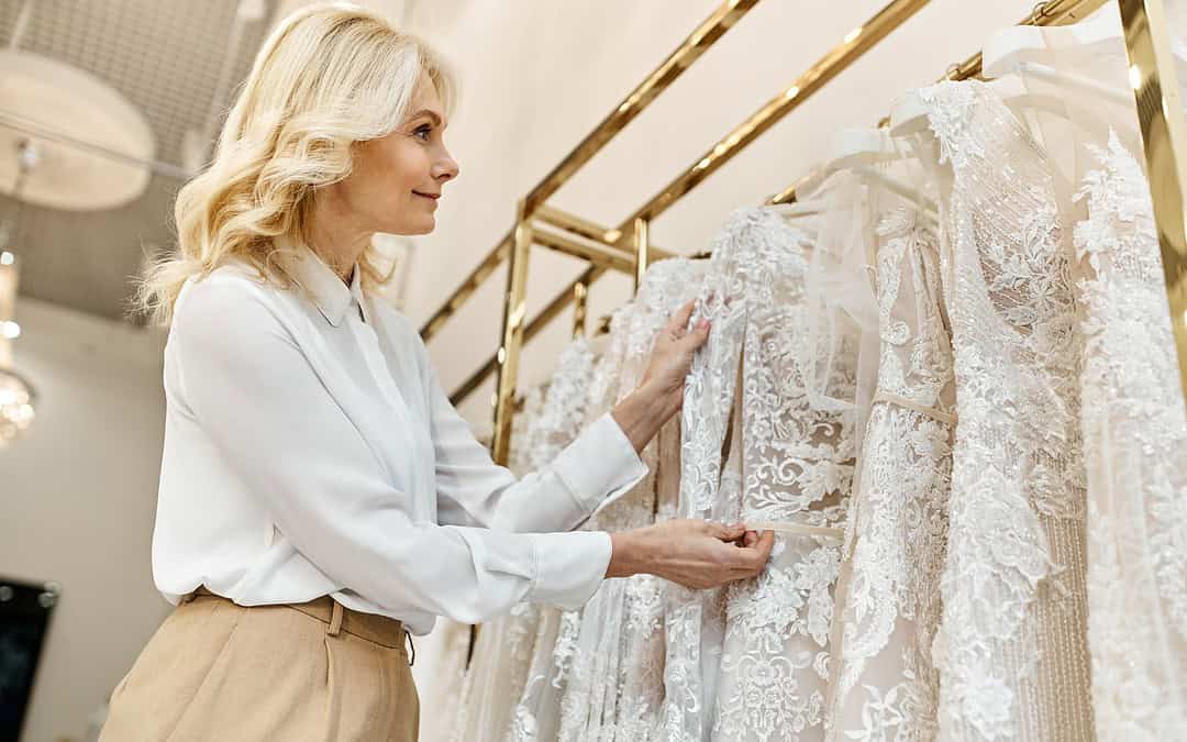 How to Navigate Wedding Dress Shopping With Your Mom