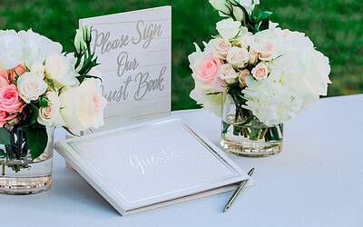 Who to Invite and Who Not to Invite? The Delicate Dance of Wedding Invitations