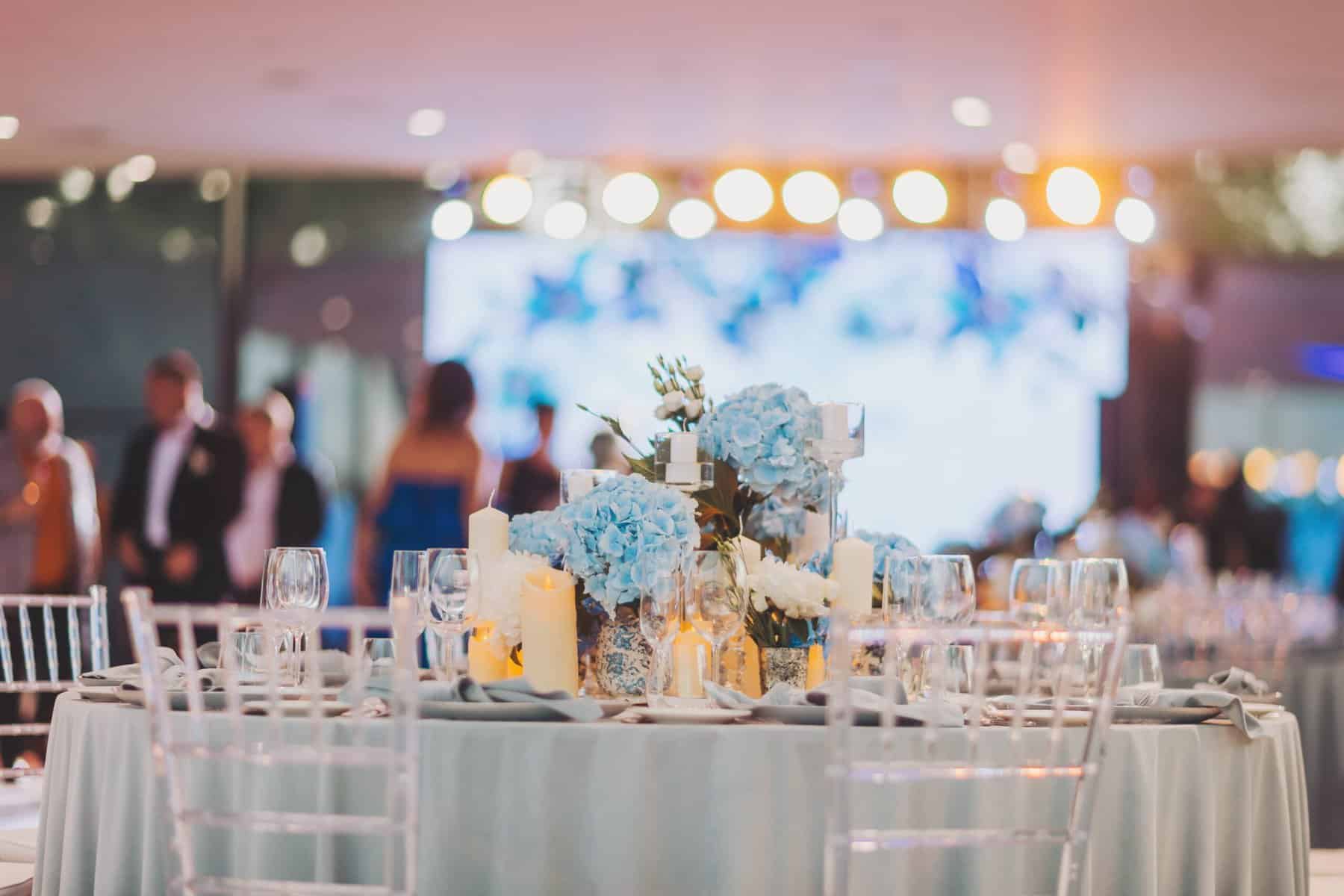 white tablecloth wedding venue