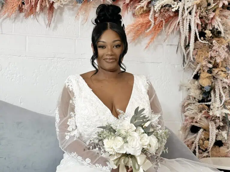 curvy bride wedding gown