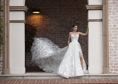 Say “Yes” to Your Dream Dress at Our Essense of Australia Trunk Show!