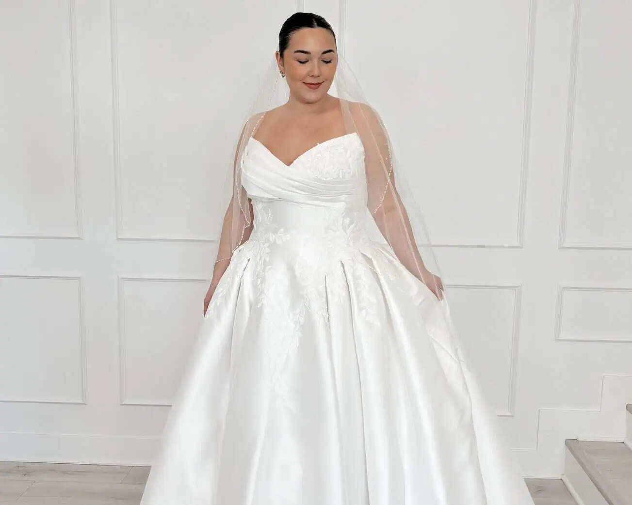 Ball-Gown_Lace-Appliques