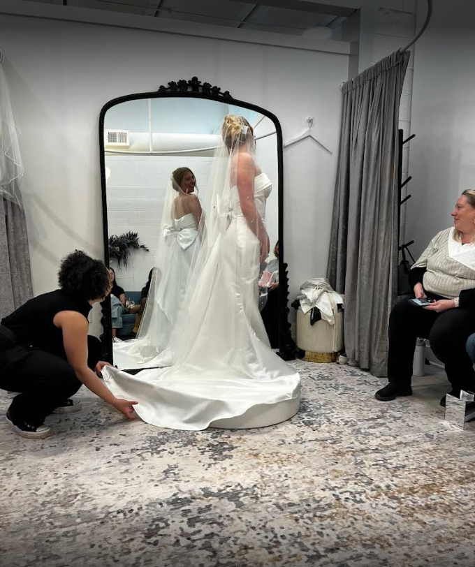 trunk show wedding dress fitting