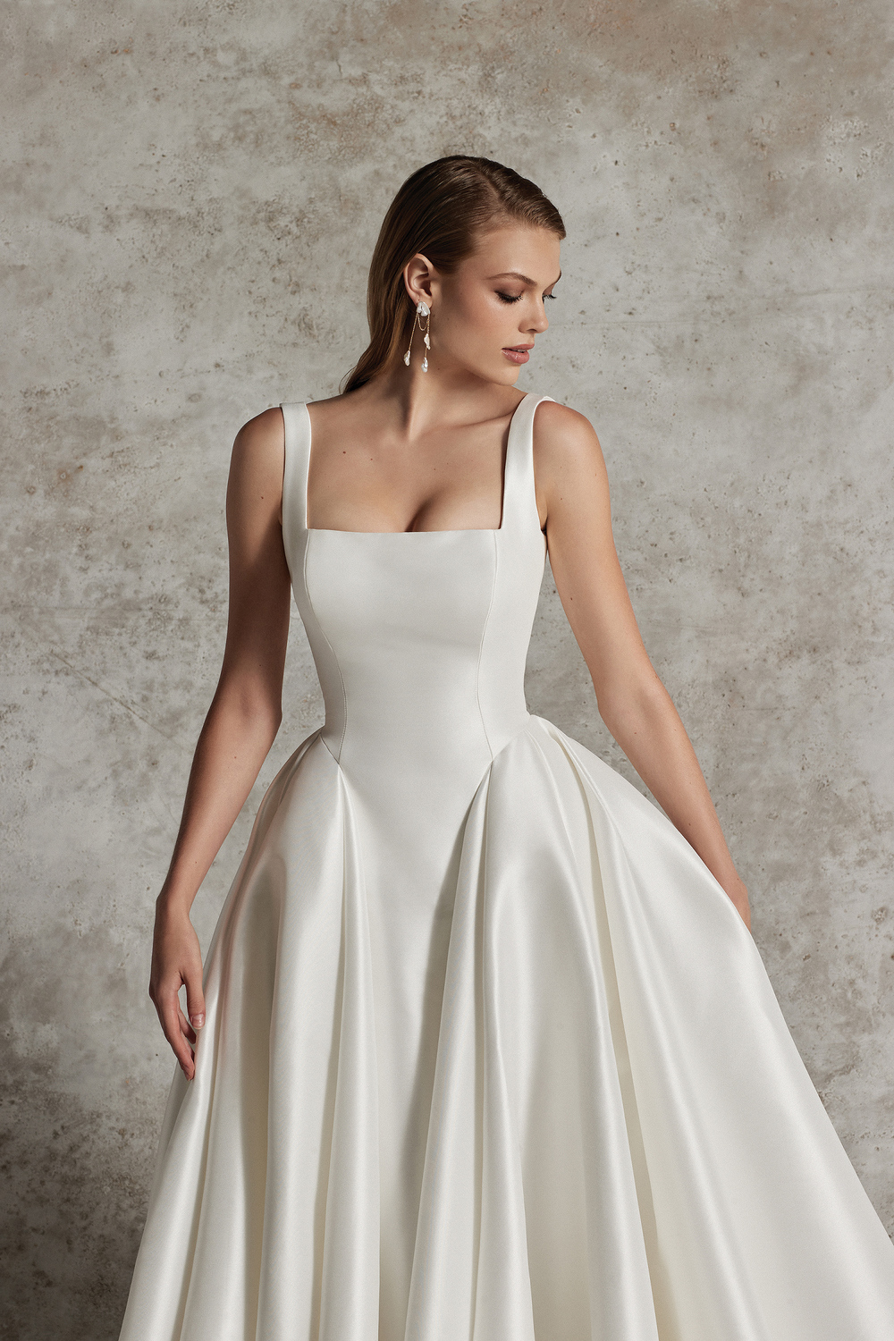 Dabira By Justin Alexander (No Sleeves)