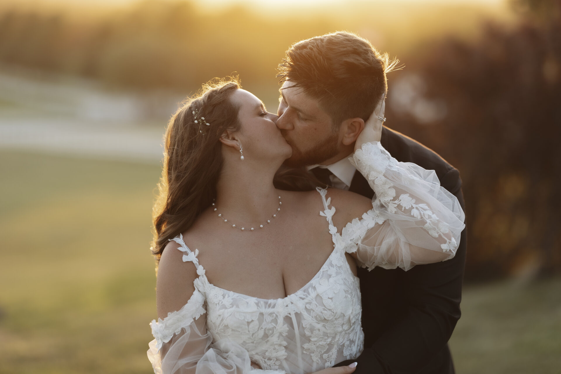 Savvy bride brianna and husband forrest