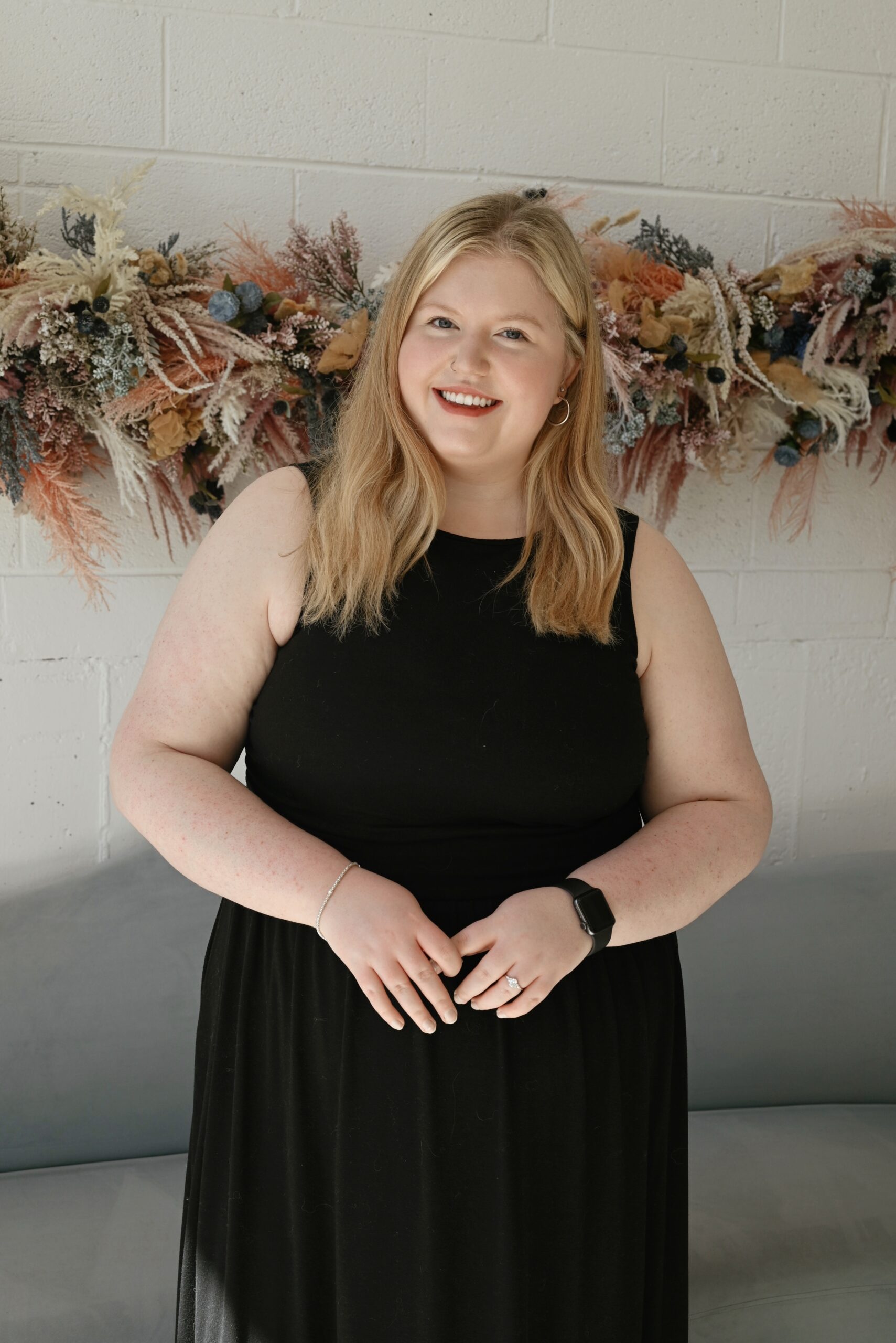 Stephanie_Flower-Wall-KC stylist