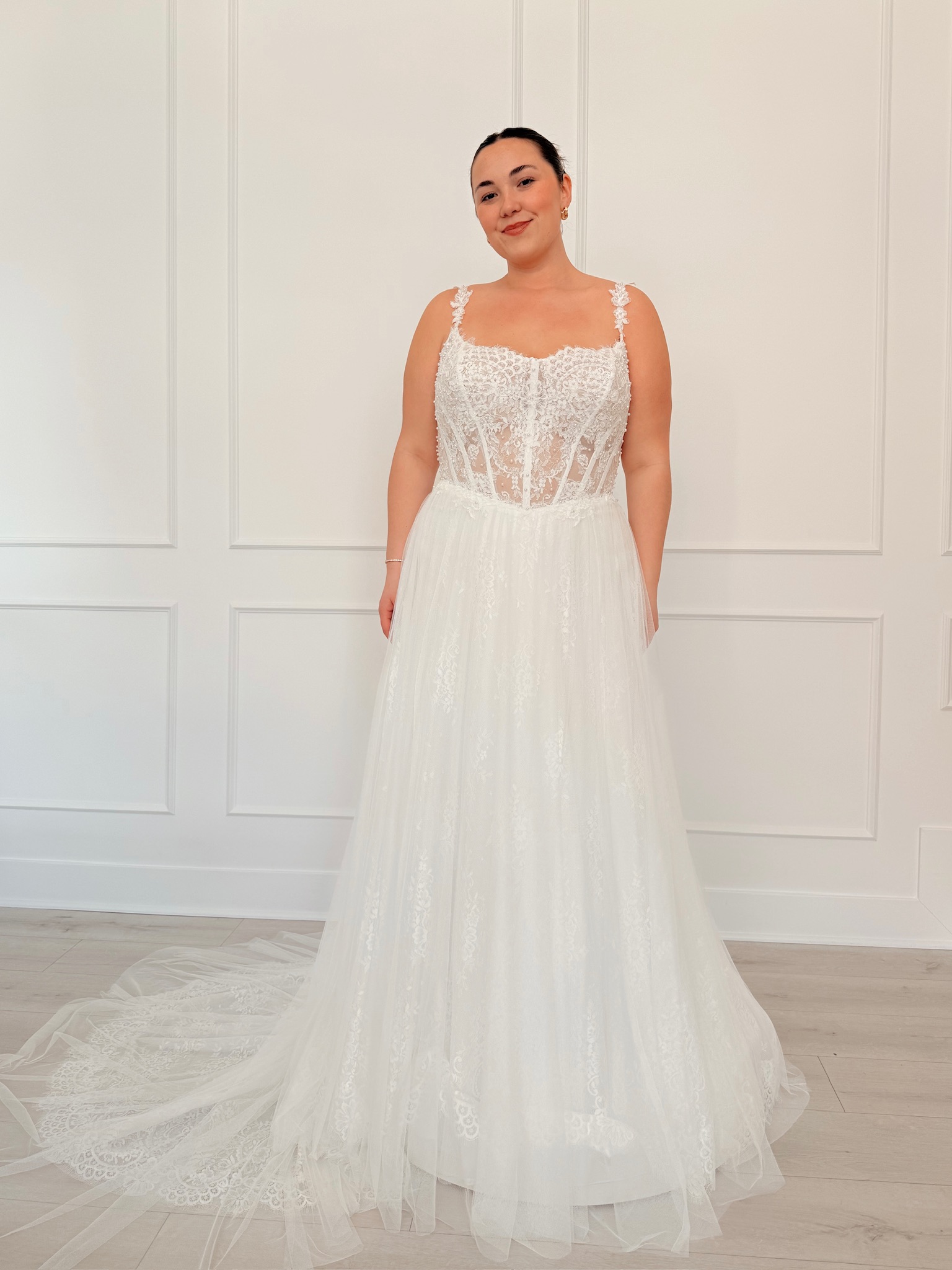 Sadie-By-Anora-Bridal_Flowly-A-Line-Curvy.