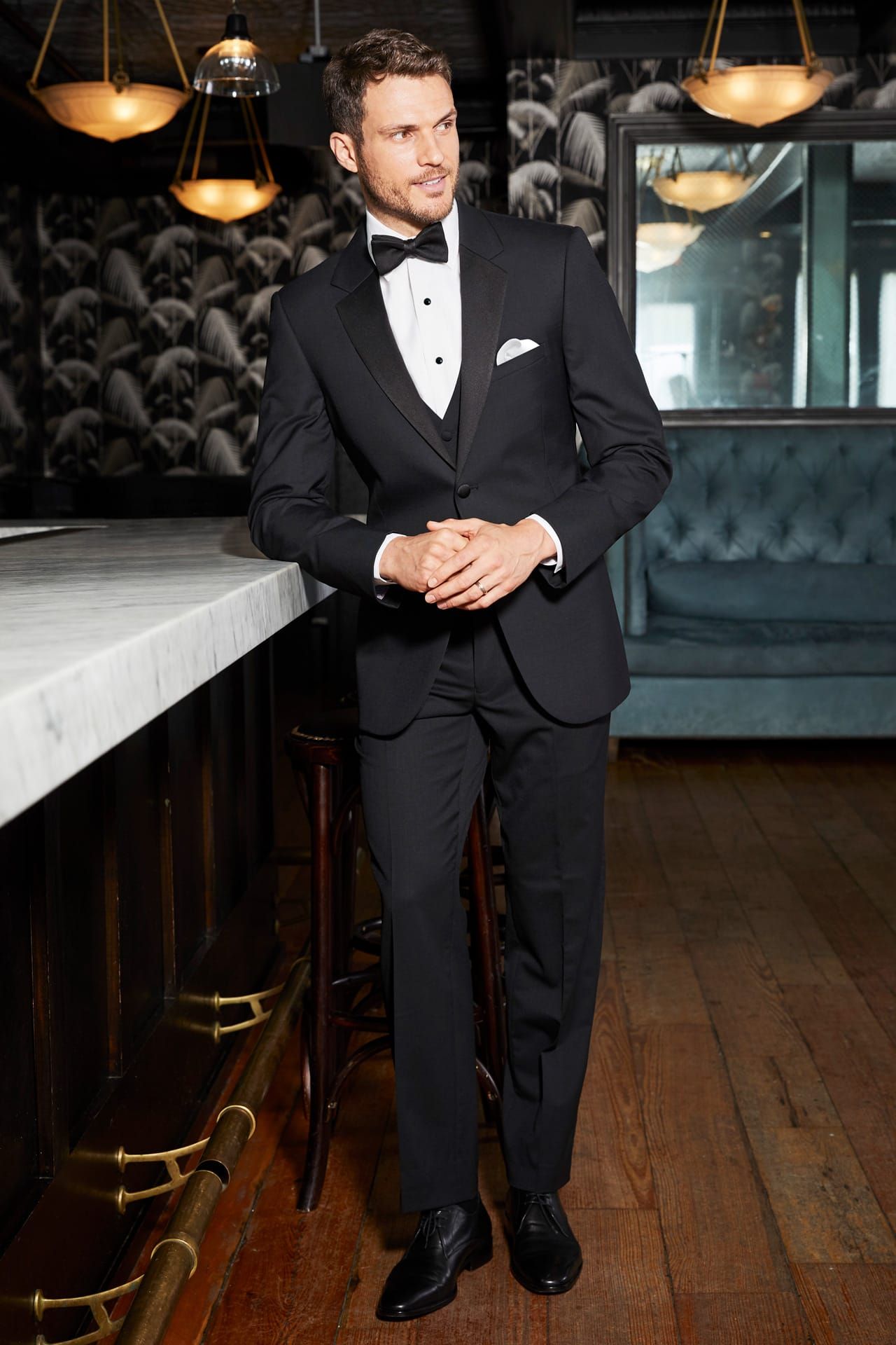 wedding-tuxedo-black-performance-michael-kors-legacy